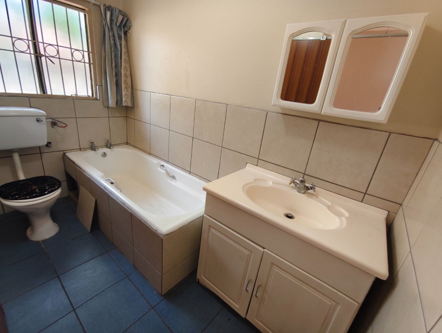 To Let 3 Bedroom Property for Rent in Pellissier Free State